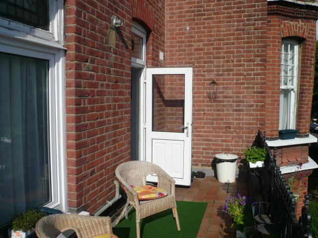 			3 Bedroom, 1 bath, 1 reception Flat			 Compayne Gardens, WEST HAMPSTEAD